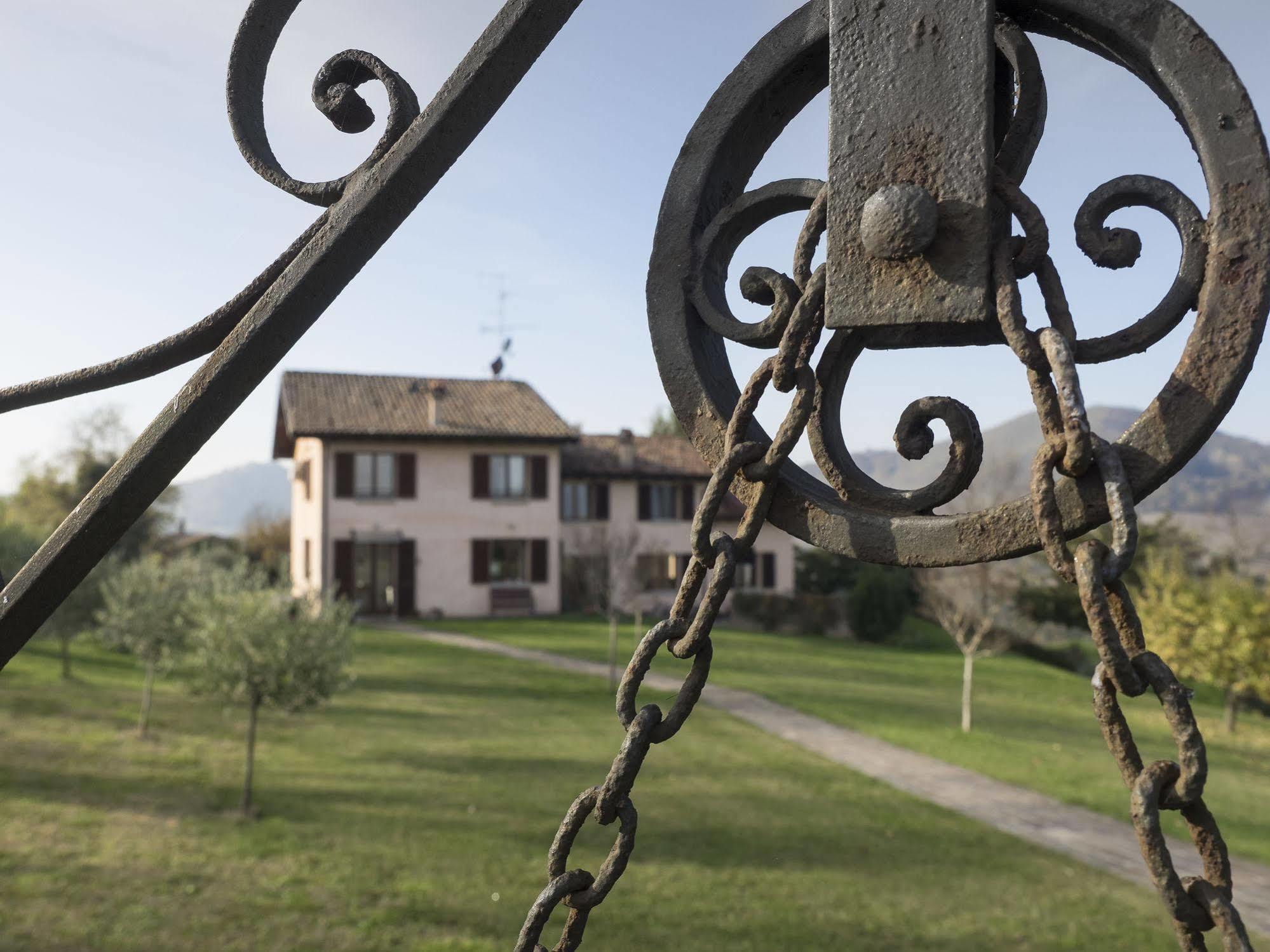Locanda Castel De Britti Pensionat San Lazzaro di Savena Eksteriør billede